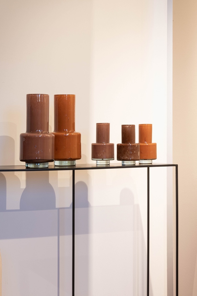 Thick reddish brown vase on base - big - Ø14x30cm - p/1/1