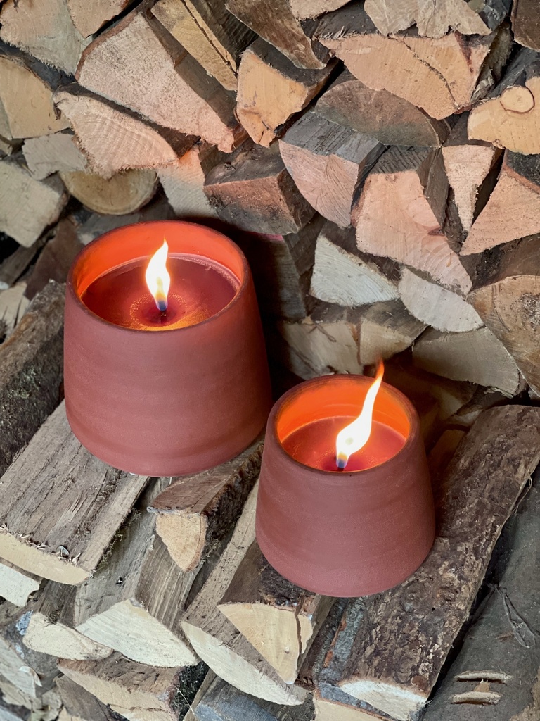 Red terracotta scented (Lavender / Rosemary / Pine) outdoor candle - Conical with cover in Black Giftbox - Ø 16x15cm - 1 ext. cot. - p /4