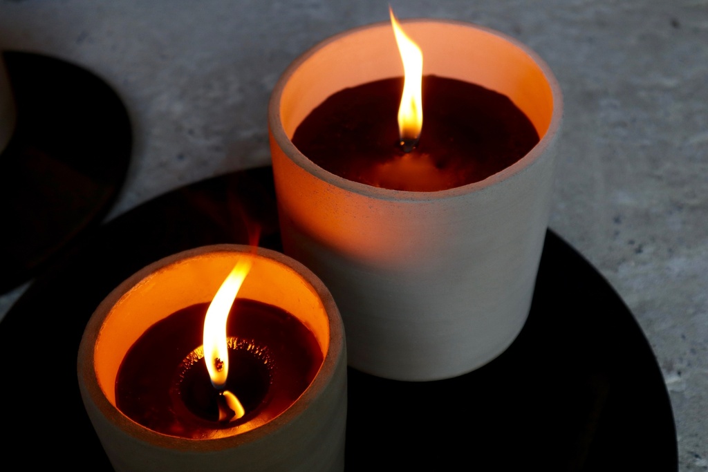 Round grey concrete/white terracotta pot - Ø 11 x 12cm -outdoor candle -1 ext. coton wick - p/8